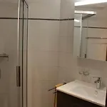 Weideli By Interhome דירה סאס-גרונד